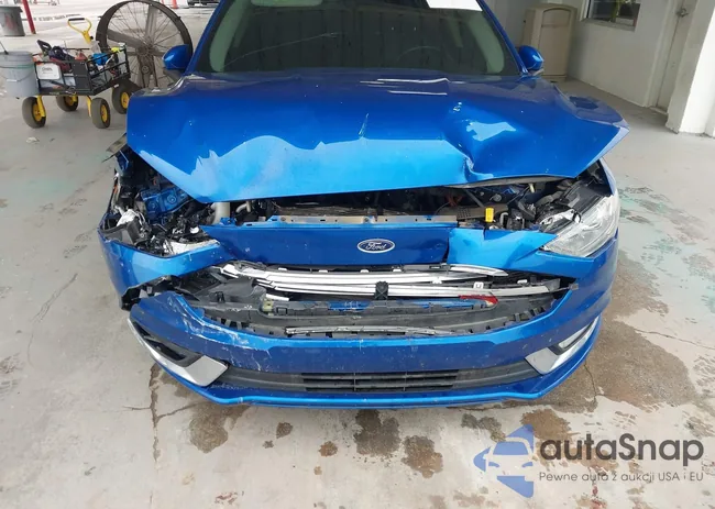 3FA6P0LU6HR240465: 43880503