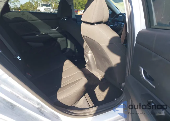 KMHLM4DG8RU657808: 43880678