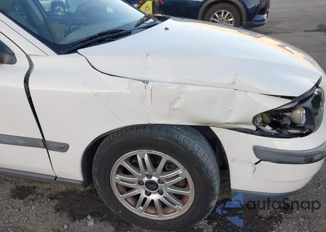 YV1RS64A832252962: 43880685