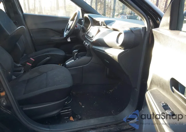 3N1CP5BV9LL496053: 43880770