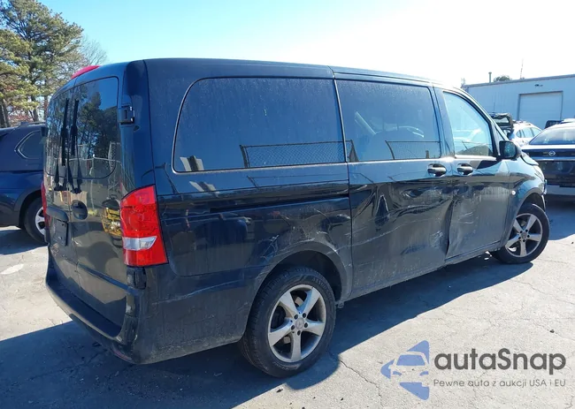 WD4PG2EE0H3266404: 43882059