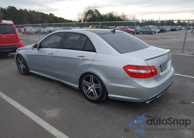 WDDHF7HB1AA138325: 43882145