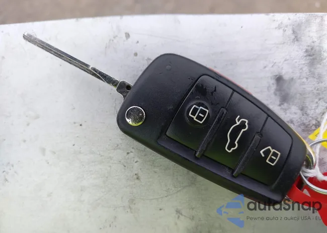 WAUDV74F58N132127: 43882233