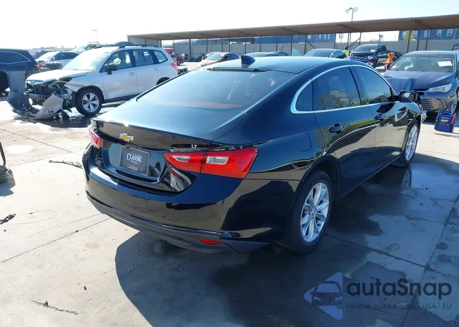 1G1ZD5STXRF142990: 43882403