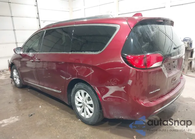 2C4RC1EG5JR354307: 43882429