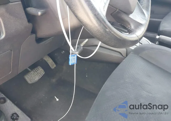 4A4AP3AUXFE018576: 43881541