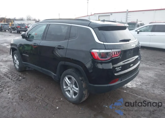 3C4NJDBNXRT591490: 43881808