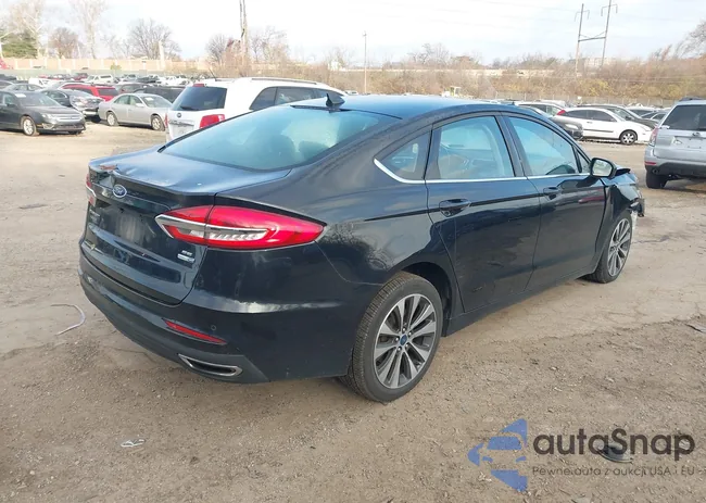 3FA6P0T96LR156148: 43883289