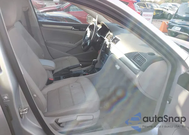 1VWAT7A32FC113207: 43883358