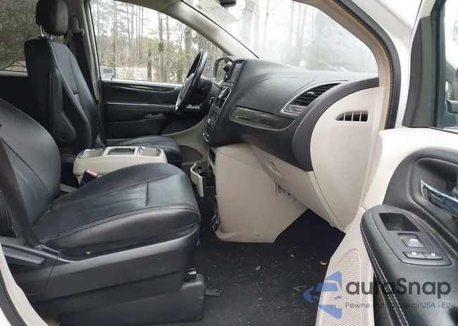 2C4RC1BG3GR297117: 43882733