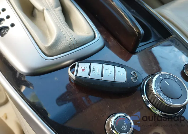 5N1AL0MM3DC302309: 43883849