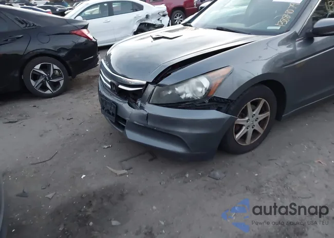 1HGCP2F36CA146229: 43884079