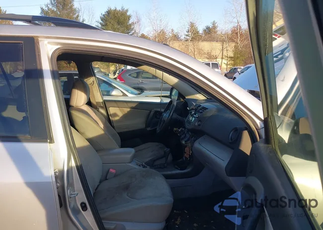 2T3BF4DV9AW073045: 43884196