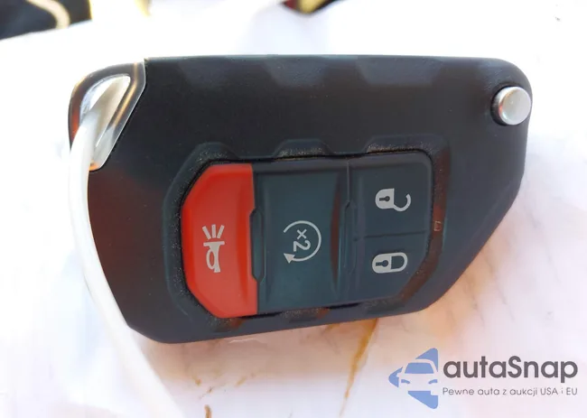 1C6JJTBM9ML595557: 43884371