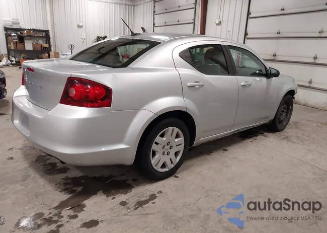 1C3CDZAB0CN102626: 43884403