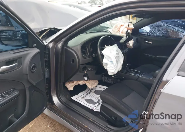 2C3CDXHG7KH572813: 43883551