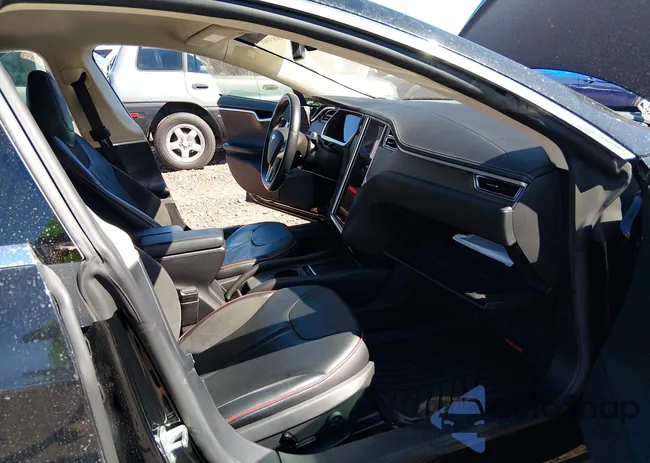 5YJSA1CP6DFP05557: 43883602