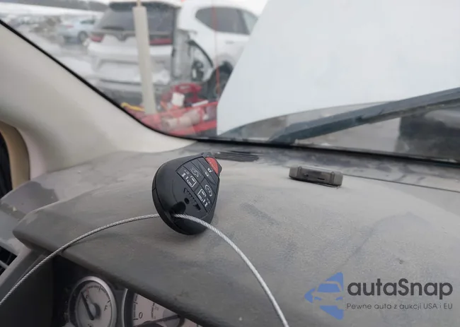 2A8HR54P58R136647: 43884960