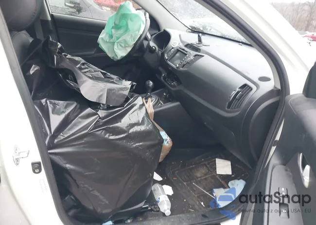 KNDPCCA2XD7359621: 43884996