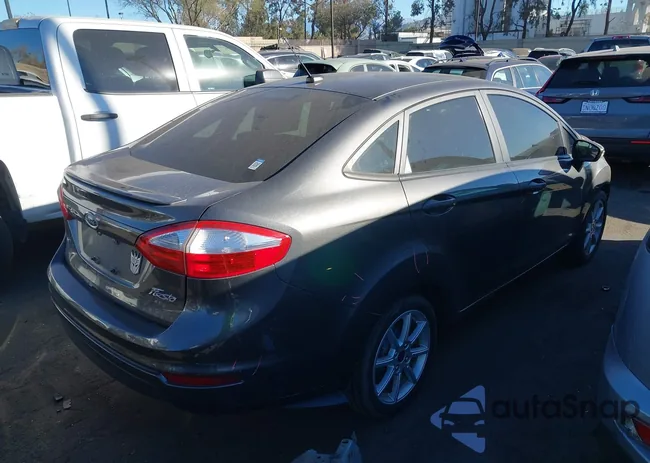 3FADP4BJ3GM175978: 43885120