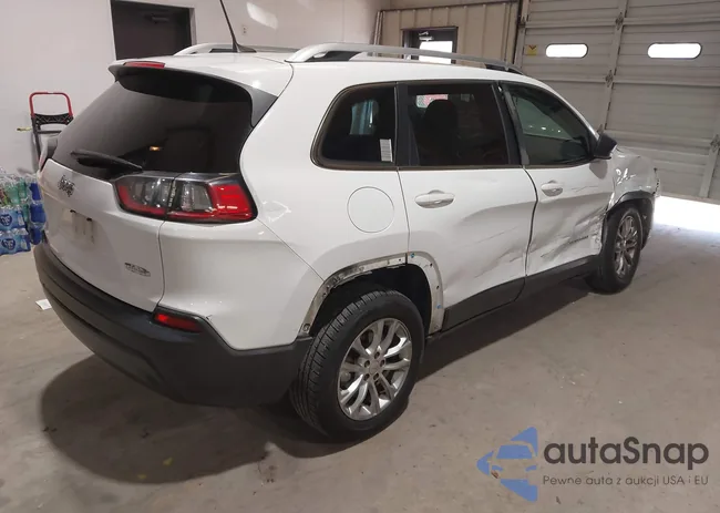 1C4PJLCB2KD262270: 43885256