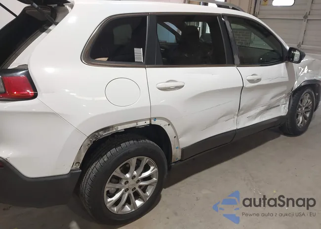 1C4PJLCB2KD262270: 43885256