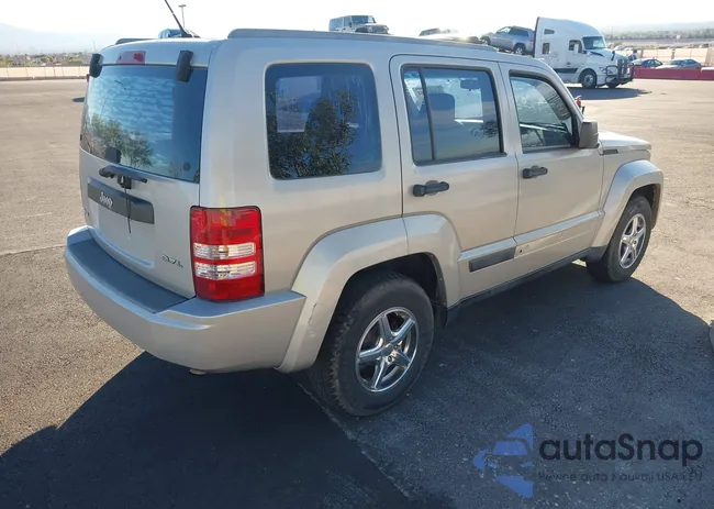 1J8GN28KX8W170465: 43885284