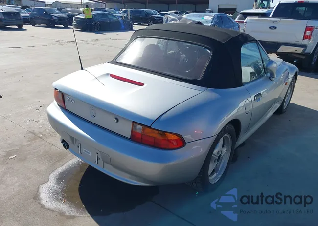 4USCH7324TLB75962: 43885333