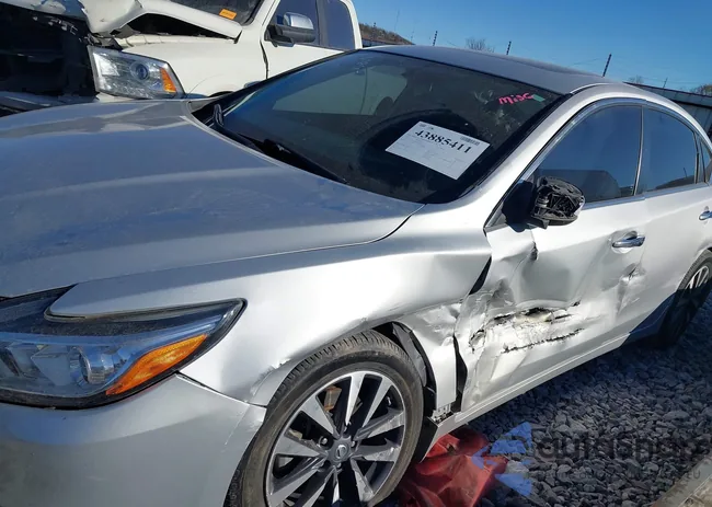 1N4AL3AP3HC270347: 43885411