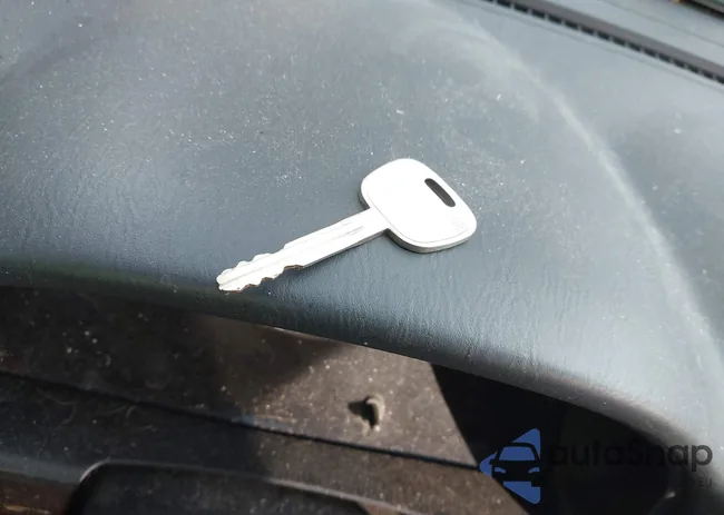 JS3TY92V854100917: 43885443