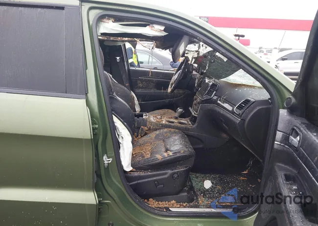 1C4RJFLT6MC632082: 43884474