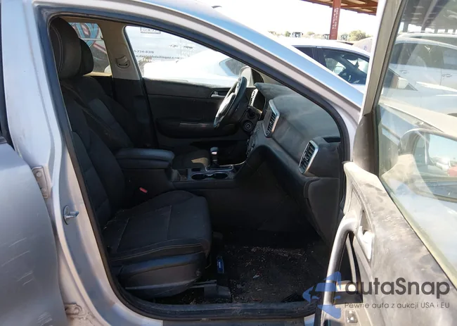 KNDPM3AC8L7688838: 43884553