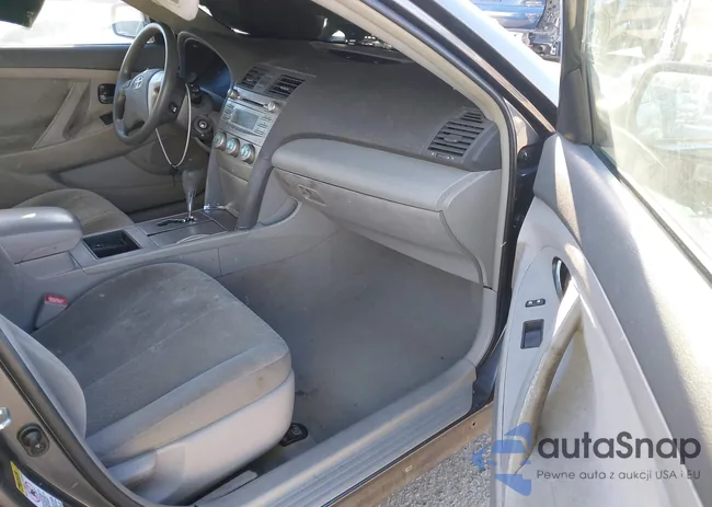 4T4BE46KX9R091246: 43884582