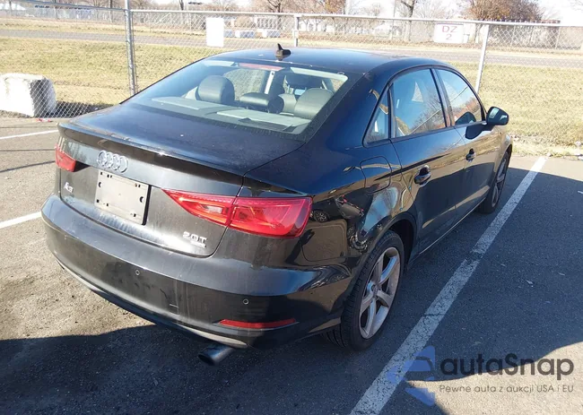 WAUBFGFF1F1072823: 43884601