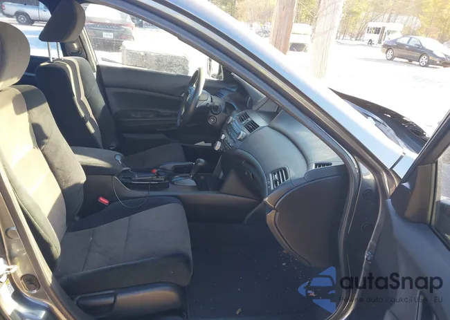 1HGCP26448A142034: 43884748