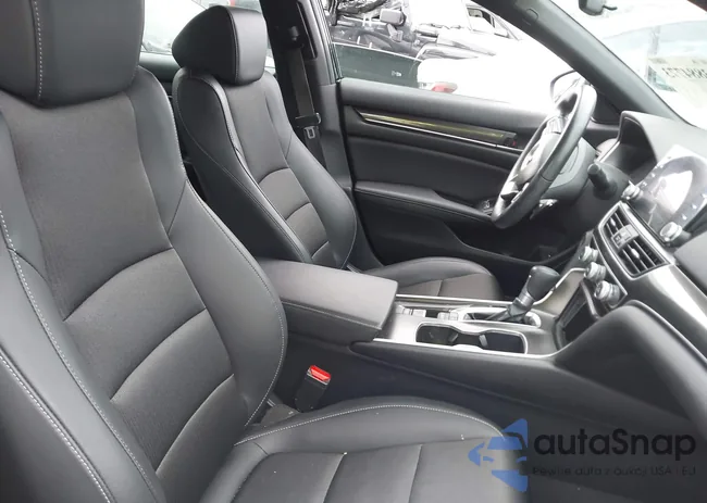 1HGCV1F36NA117915: 43884773