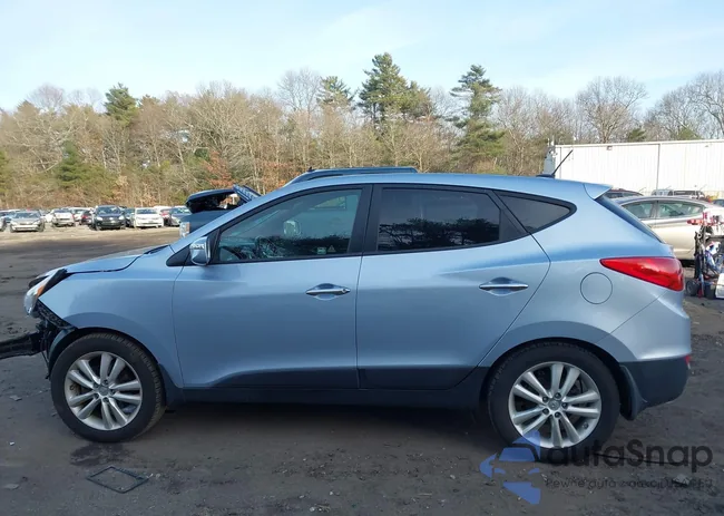 KM8JUCAC8CU383553: 43884806