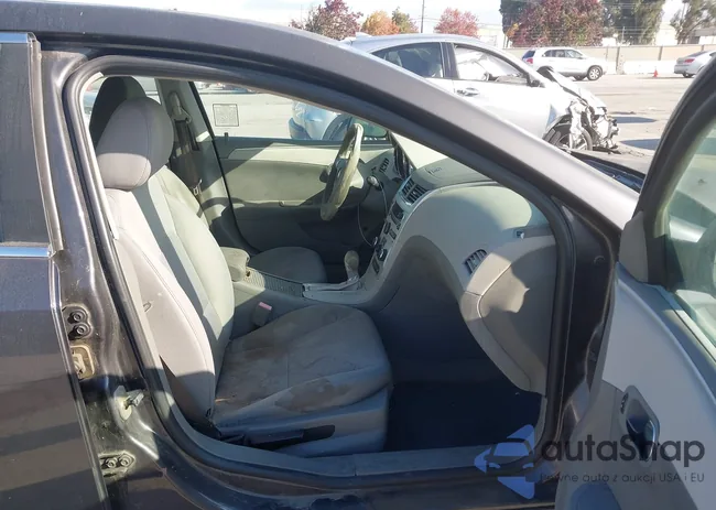 1G1ZB5EBXAF314562: 43884808