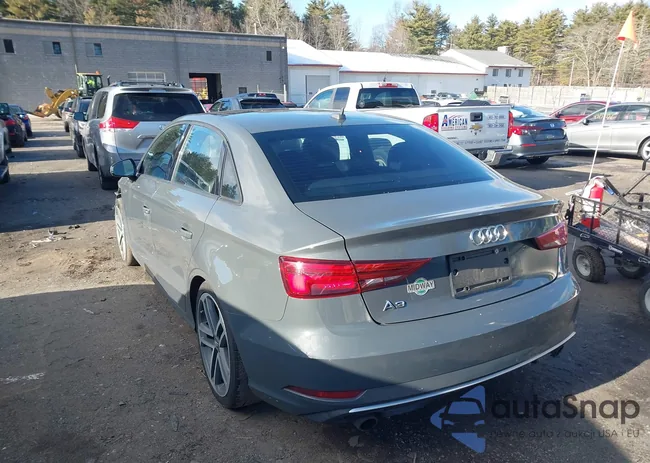 WAUB8GFF7H1046952: 43886408