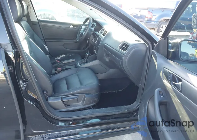 3VWDZ7AJ0BM342181: 43885488