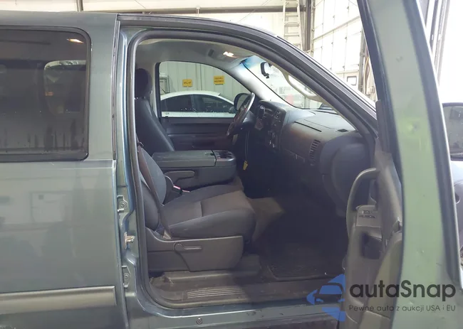 1GCPKSE73CF105286: 43885519