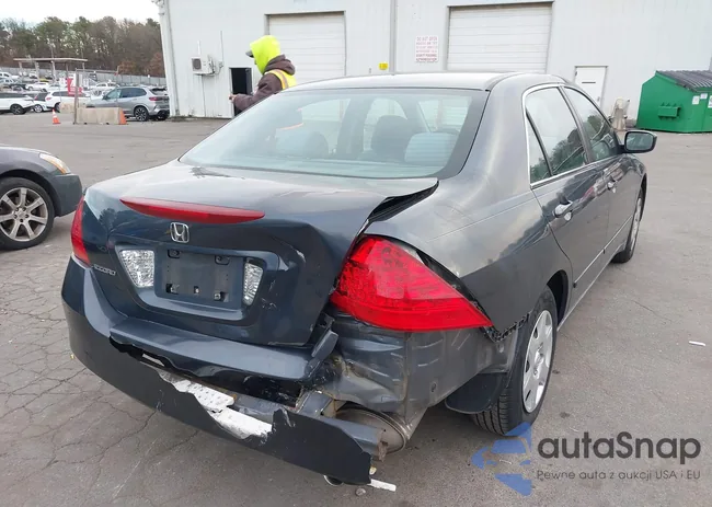 1HGCM56407A017704: 43885526