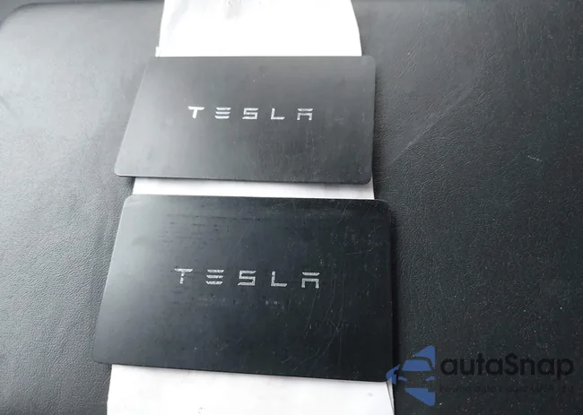 5YJ3E1EBXNF171796: 43885718