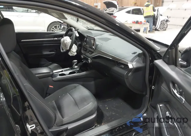 1N4BL4DV8PN348645: 43887315