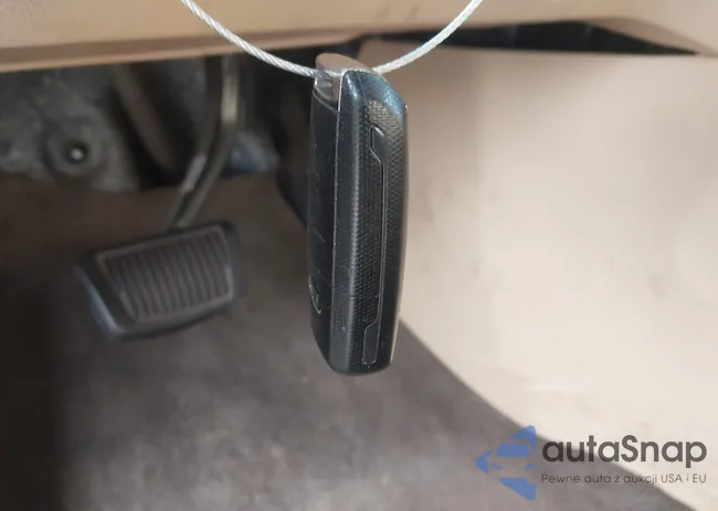 KNDMB5C1XJ6396045: 43887319