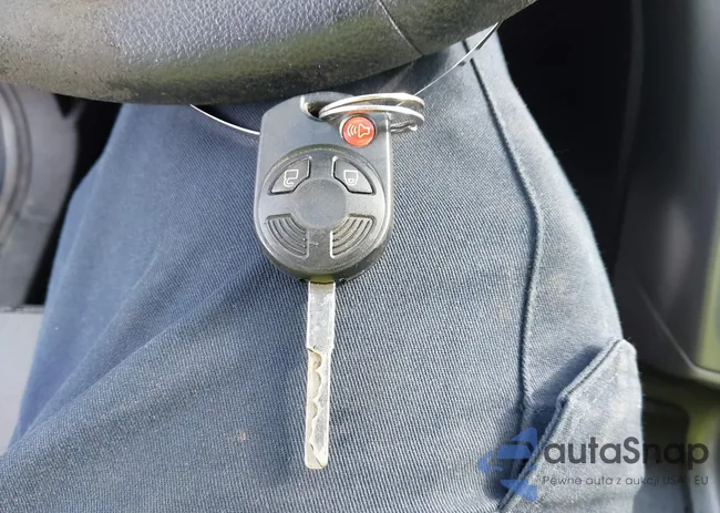 1FMCU0GXXDUD14933: 43887331