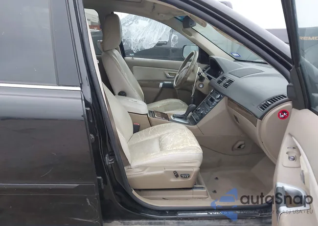 YV4952CZXB1605233: 43887378