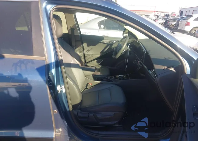 KNDCR3LF0P5046817: 43886675