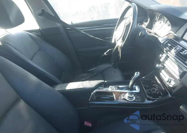 WBAFR1C58BC742013: 43887907