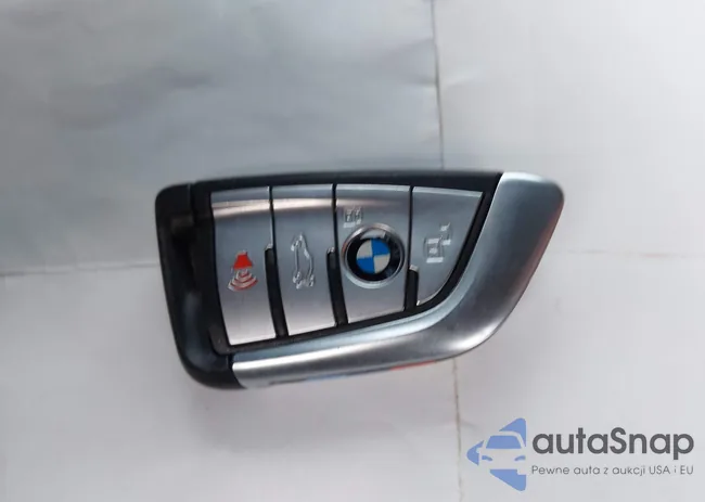 5UXTA6C02M9F86597: 43888146